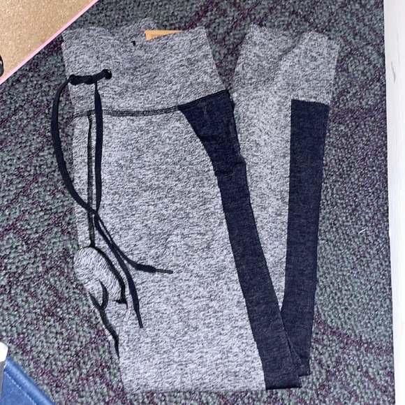 Leggings Yoga Victoria's Secret Pink Super Soft - Taille S, Noir Et Rose Colorblock - Neuf étiqueté